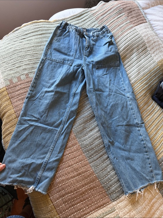 BDG Denim - BDG elastic waist straight leg fray jeans size 24